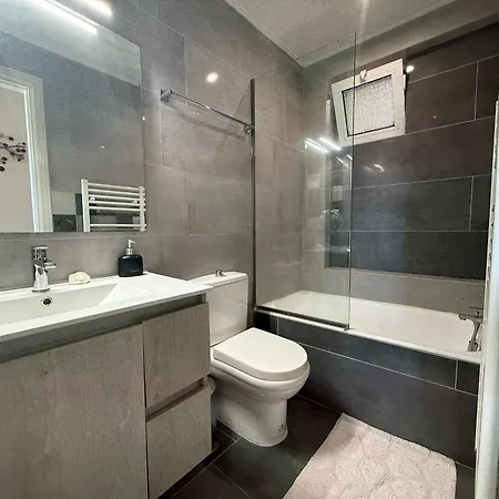 Anna's Seaside - In Front Of The * Kosz